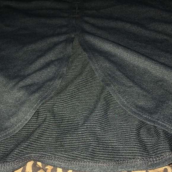 Climate Control
Size X-Large gray tank slight open back Quick dry fabric - Picture 9 of 12